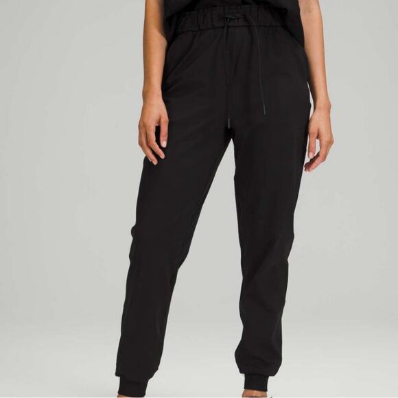 Lululemon Pants - Lululemon Stretch High-Rise Jogger Women’s Size 4 in Black W5DQDS EUC